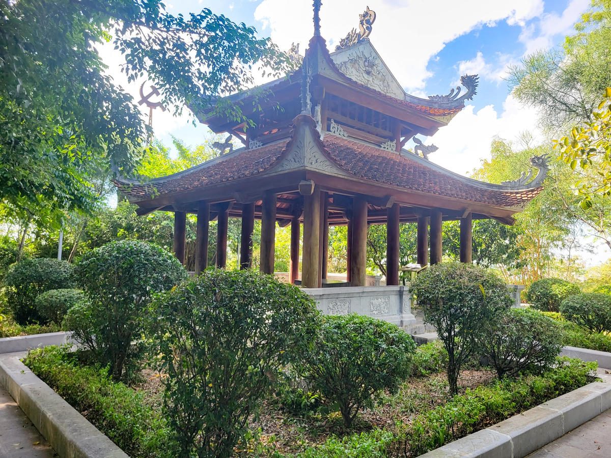 Ngày 31/12/2019, Thủ tướng Chính phủ đã có Quyết định số 1954/QĐ-TTg xếp hạng di tích đặc biệt cho Di tích lịch sử và danh lam thắng cảnh núi Non Nước.  