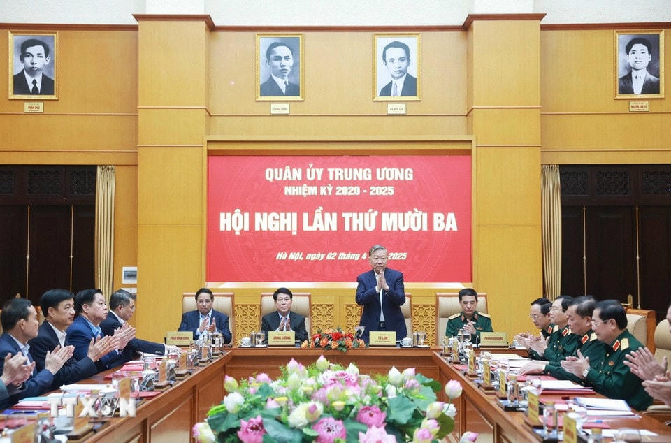 Tổng Bí thư Tô Lâm, Bí thư Quân ủy Trung ương chủ trì Hội nghị Quân ủy Trung ương lần thứ mười ba, nhiệm kỳ 2020-2025. (Ảnh: Thống Nhất/TTXVN)