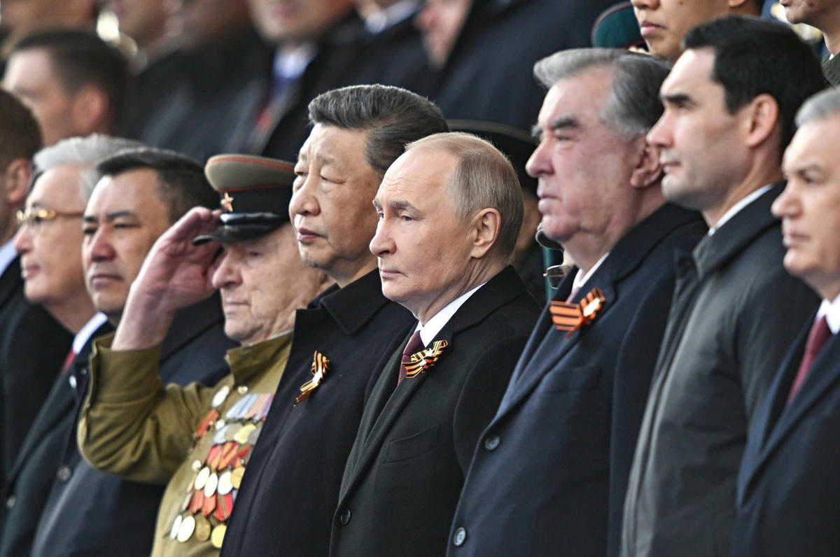 [Ảnh] Tổng Bí thư Tô Lâm cùng lãnh đạo quốc tế dự lễ duyệt binh kỷ niệm 80 năm Chiến thắng phát-xít tại Nga ảnh 2