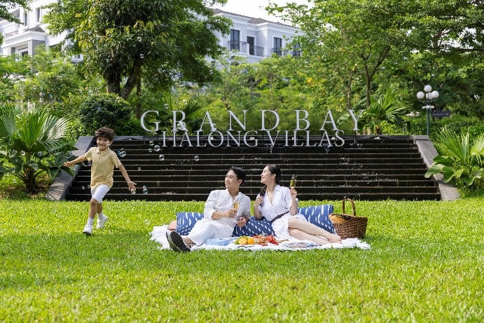 Grand Bay Halong Clubhouse - “trái tim” dịch vụ tiện ích tiêu chuẩn 5 sao của toàn khu, đáp ứng đầy đủ nhu cầu thư giãn – vận động – giải trí – kết nối cho cư dân.