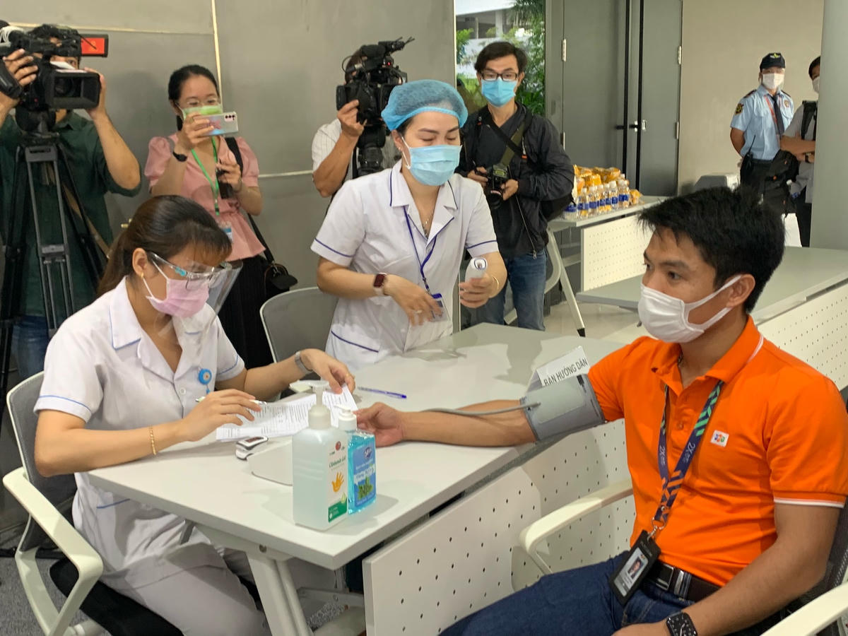 TP HCM vẫn duy trì hoạt động tiêm chủng vaccine Covid-19 theo chỉ đạo của Bộ Y tế.