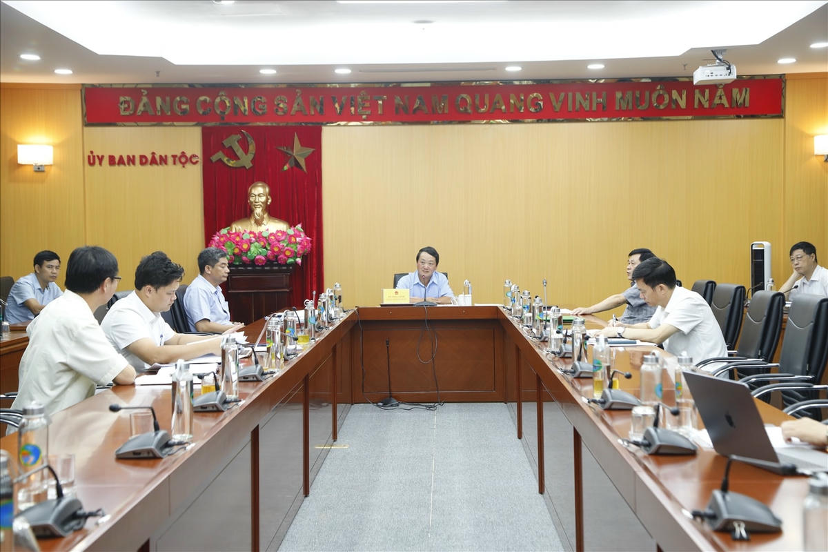 Quang cảnh cuộc họp. Ảnh:baodantoc.vn