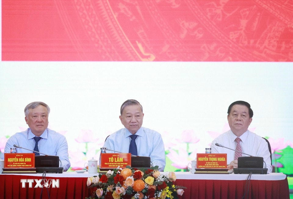 Tổng Bí thư Tô Lâm chủ trì buổi gặp mặt. (Ảnh: Thống Nhất/TTXVN)