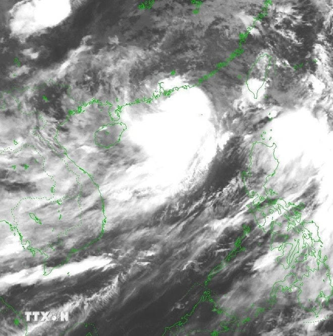 Vị trí tâm bão số 3 lúc 10 giờ ngày 20/7. (Ảnh: TTXVN phát) ttxvn-tin-nhanh-ve-bao-so-3-luc-10-gio-ngay-207-2007.jpg