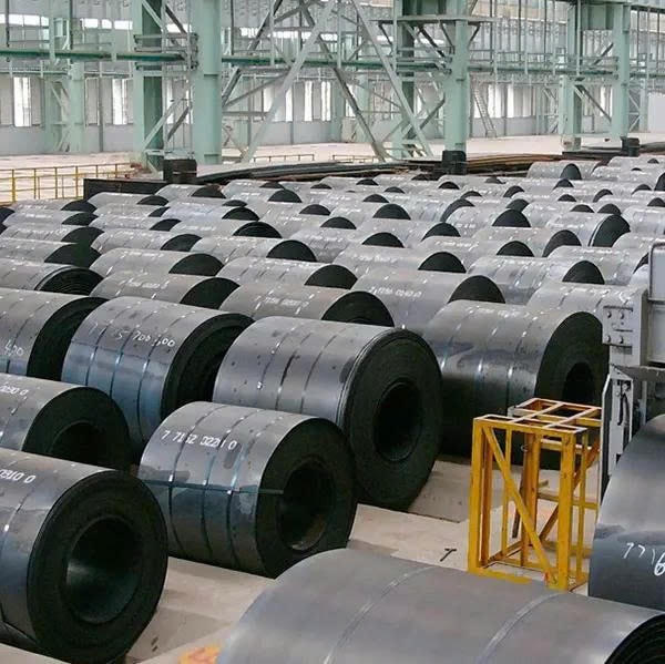 Nhập khẩu thép HRC khổ rộng tăng. Ảnh: T. N.N