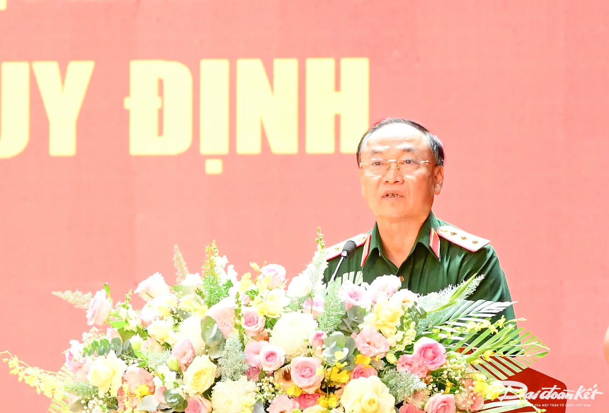 1. Phó Tổng tham mưu trưởng Quân đội nhân dân Việt Nam, Thượng tướng Thái Đại Ngọc - Trưởng Ban Chỉ đạo Bộ Quốc phòng về chống khai thác IUU phát biểu tại lễ phát động.