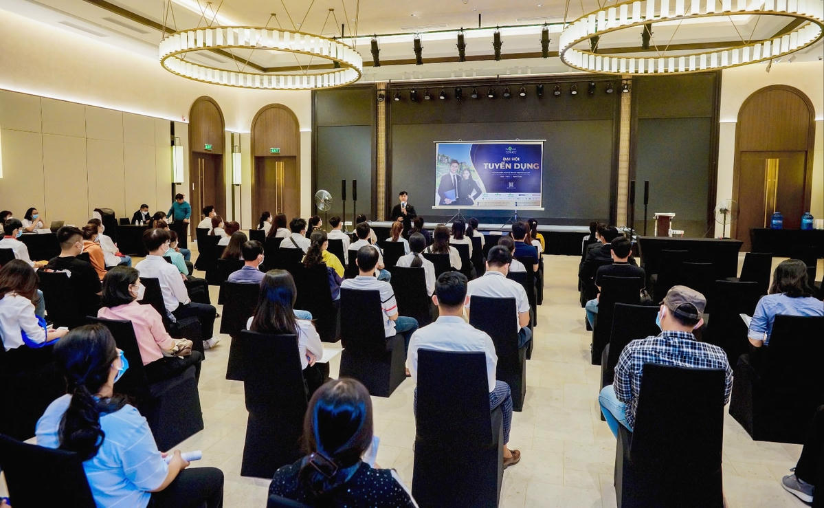 NovaGroup thường xuyên tổ chức các ngày hội tuyển dụng quy mô lớn tại các địa phương.