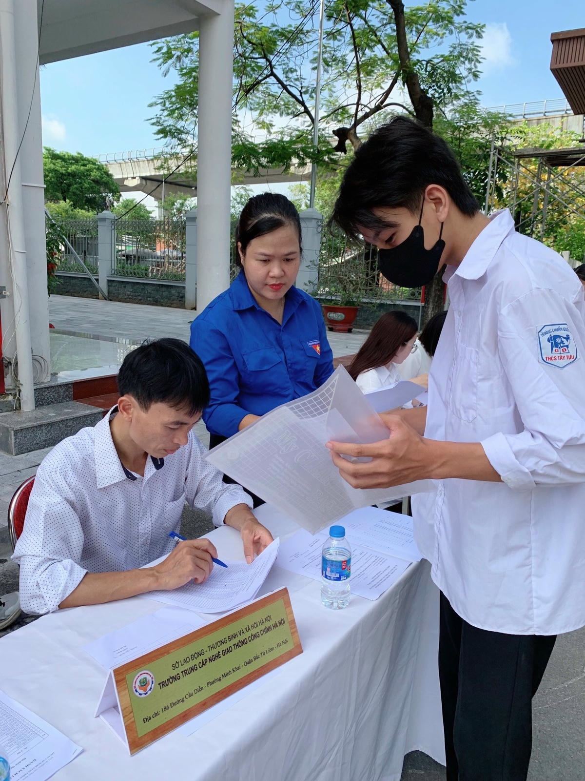 anh bai tren thay nh