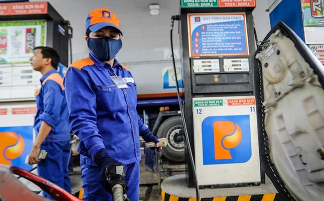 Mấy ngày gần đây, trên địa bàn TP Hà Nội xuất hiện tình trạng nhiều cây xăng thiếu hàng. Ảnh minh họa