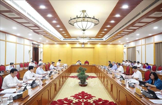 Tổng Bí thư: Bố trí, sắp xếp cán bộ đúng nguyên tắc, không để phát sinh vấn đề phức tạp nội bộ- Ảnh 3. Tổng Bí thư: Bố trí, sắp xếp cán bộ đúng nguyên tắc, không để phát sinh vấn đề phức tạp nội bộ- Ảnh 3.