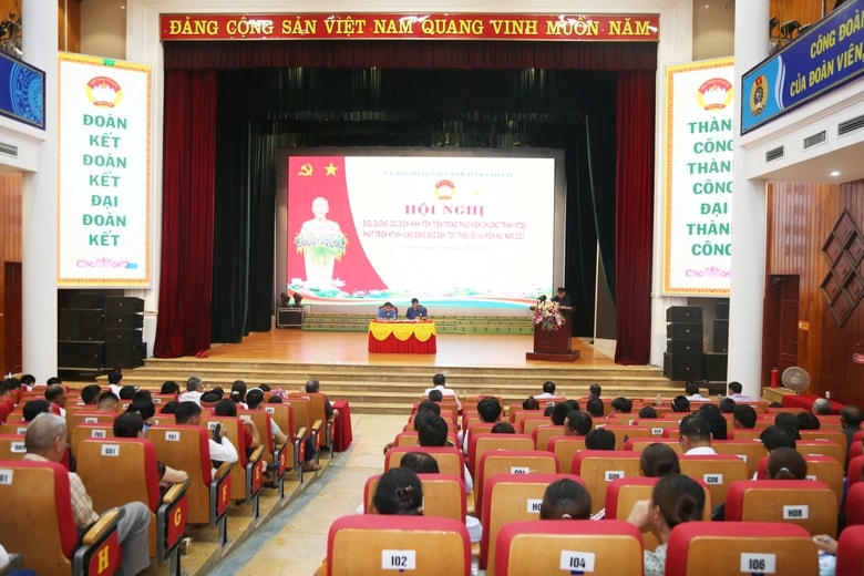 Quang cảnh hội nghị.