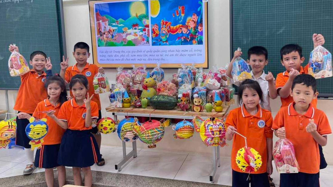 Các em được tìm hiểu về ngày Tết Trung thu qua hình ảnh, câu chuyện dân gian...