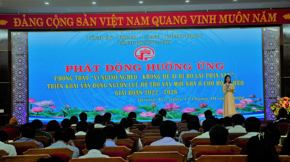 Quang cảnh lễ phát động.