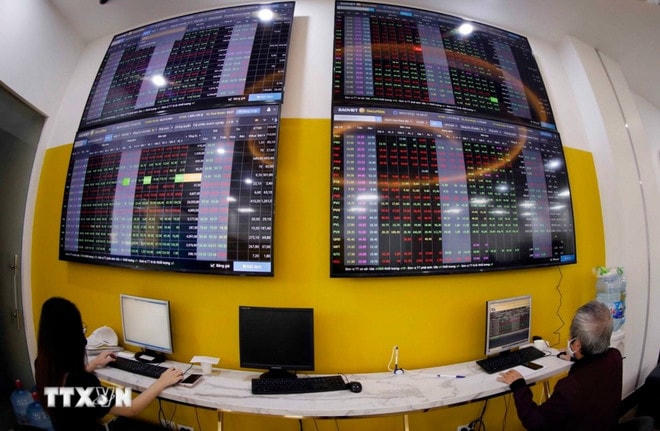 Giao dịch chứng khoán. (Nguồn: TTXVN) chung-khoan-viet-nam-3-6029.jpg
