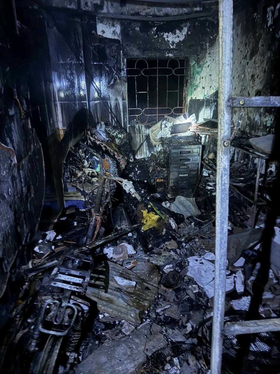 Hiện trường vụ cháy khiến 3 người tử vong ở thành phố Bắc Giang. Ảnh: CAT Bắc Giang.