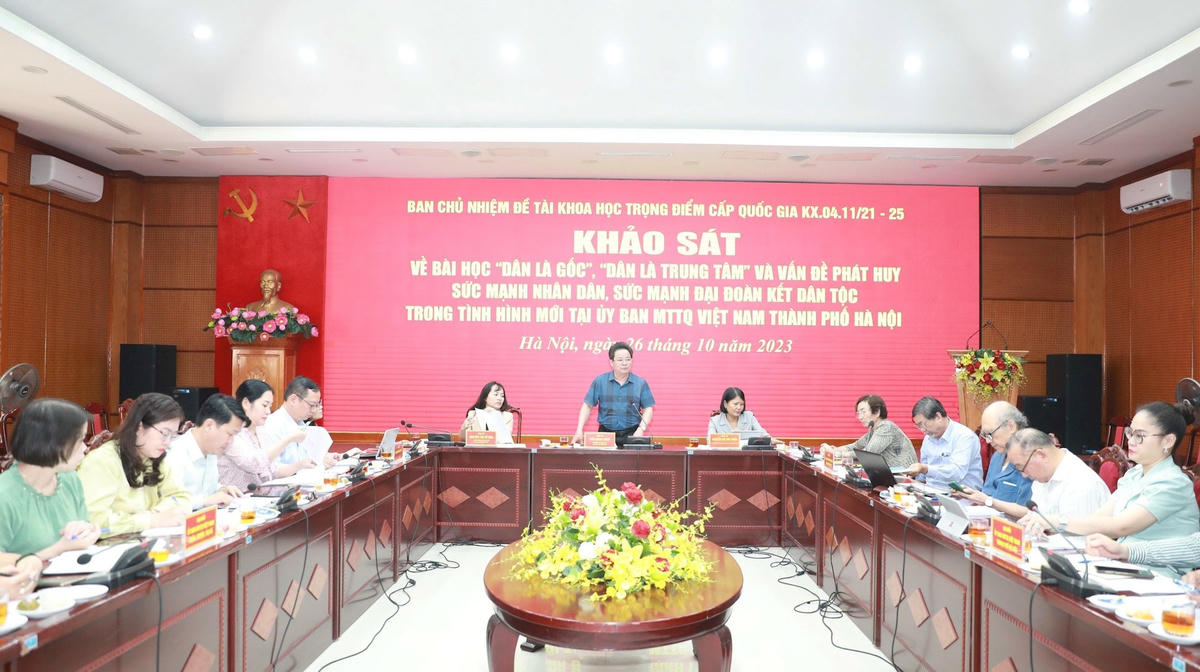 Quang cảnh buổi làm việc.