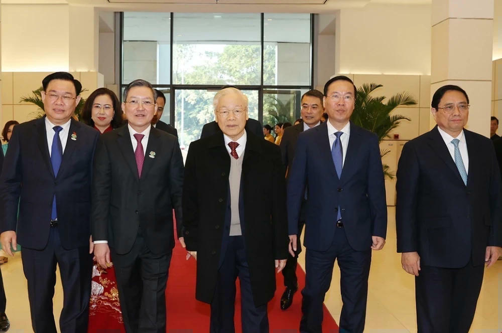 Tổng Bí thư Nguyễn Phú Trọng cùng các vị lãnh đạo Đảng, Nhà nước đến dự đại hội. (Ảnh: Trí Dũng/TTXVN) ttxvn-tong-bi-thu-2-7370.jpg