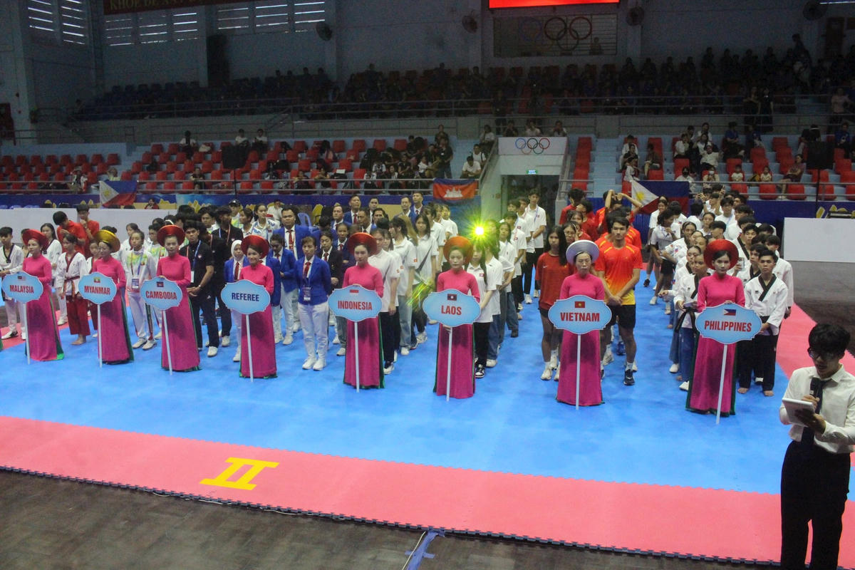 Các vận động viên các nước tham gia Giải thi đẩu Taekwondo quốc tế tại Khánh Hòa (ảnh Thùy Trang)