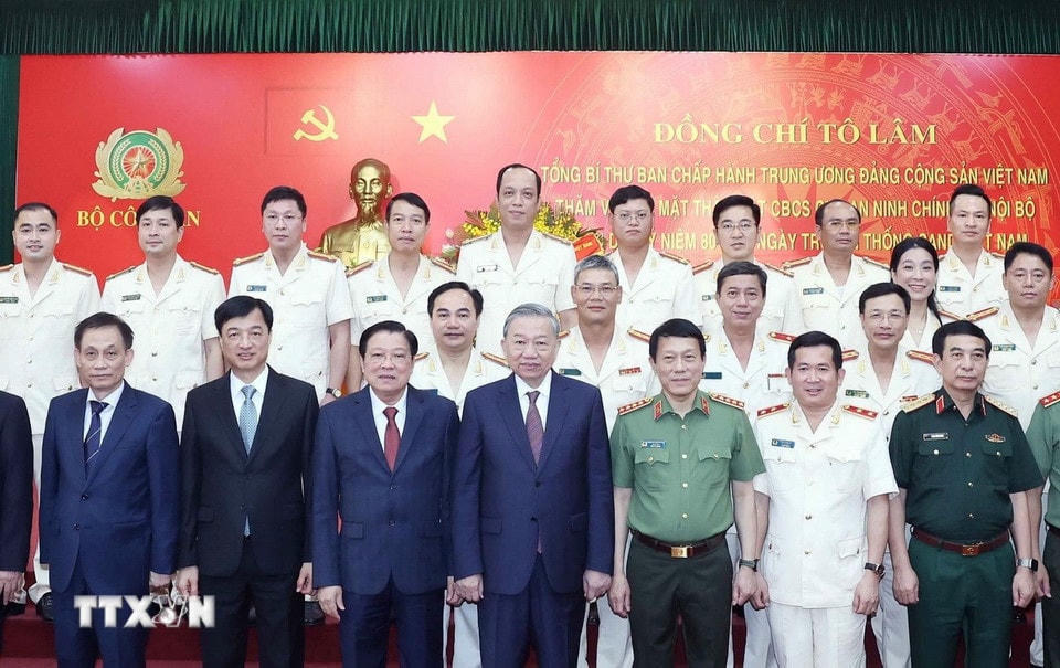 Tổng Bí thư Tô Lâm và các đại biểu. (Ảnh: Thống Nhất/TTXVN)