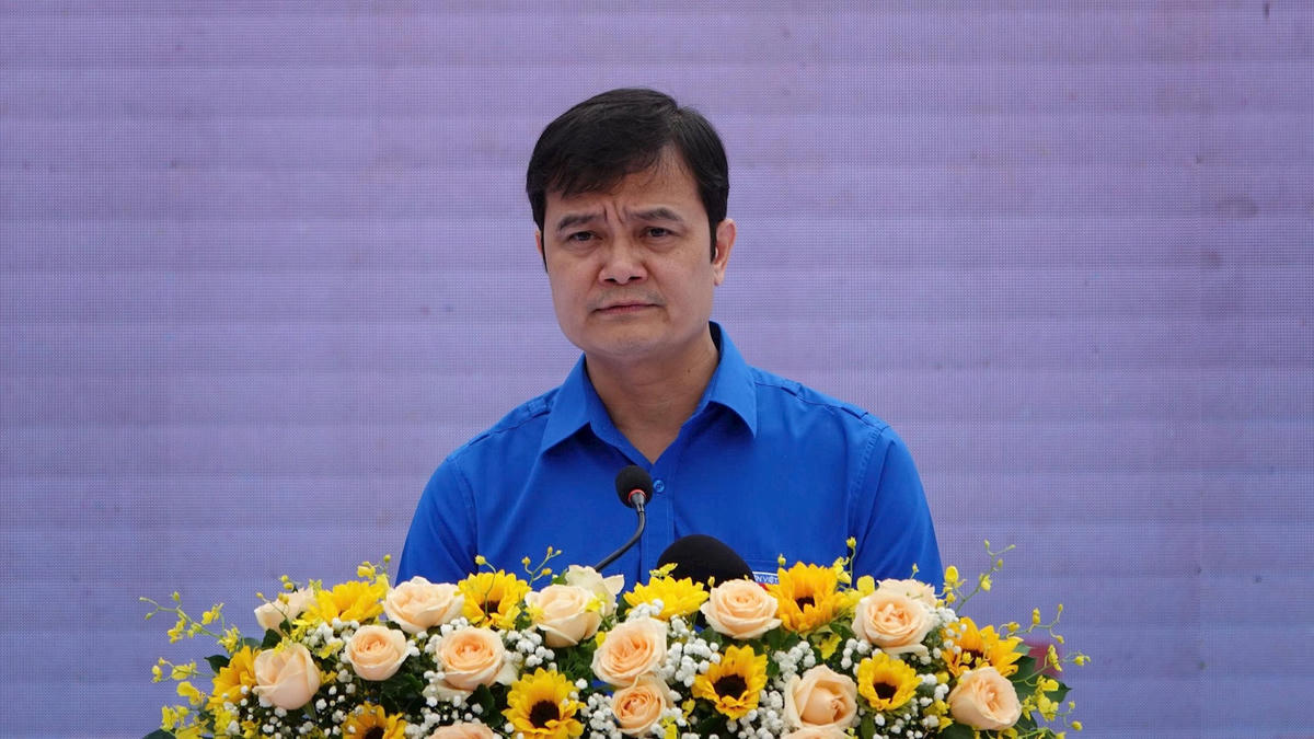 Ủy viên dự khuyết BCH Trung ương Đảng, Bí thư thứ nhất Trung ương Đoàn TNCS Hồ Chí Minh Bùi Quang Huy