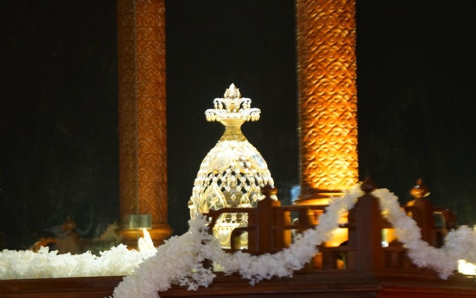 Xá lợi Đức Phật được cung rước về tôn trí tại chùa Thanh Tâm. (Ảnh Q.Đ).