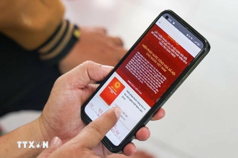 Giao diện màn hình đóng góp ý kiến sửa đổi Hiến pháp trên ứng dụng VneID. (Ảnh: TTXVN phát)