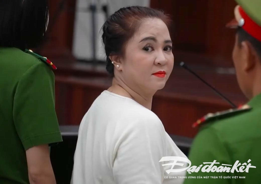 Bị cáo Nguyễn Phương Hằng (Tổng giám đốc Công ty CP Đại Nam) tại tòa phúc thẩm.