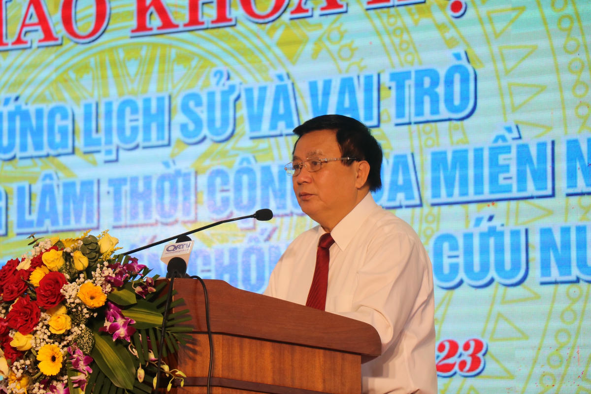 GS. TS. Nguyễn Xuân Thắng phát biểu Đề dẫn Hội thảo.