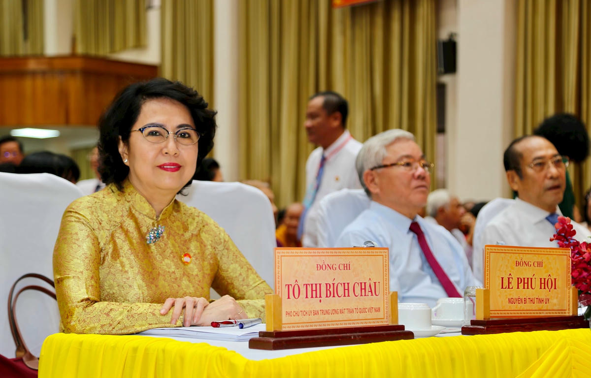 Phó Chủ tịch Tô Thị Bích Châu dự Đại hội