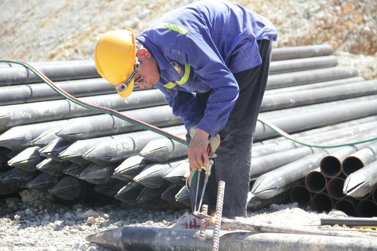 Nhanh chóng xử lý các mối hàn đáp ứng các công đoạn cho việc khoan và gia cố hầm.