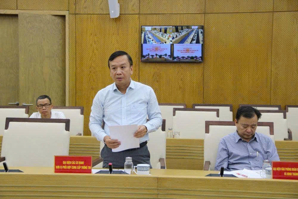 Phó Giám đốc Sở Giáo dục & Đào tạo TP Hải Phòng Uông Minh Long phát biểu tại hội nghị. Ảnh: PT. 