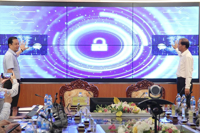 phát động giải thưởng Sản phẩm công nghệ số Make in Viet Nam năm 2022.