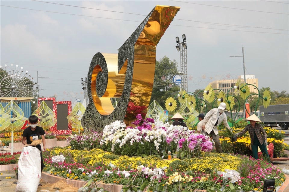 Người dân Bình Dương kỳ vọng sẽ đón một mùa xuân vui tươi, ý nghĩa (Ảnh: Đ.TR).