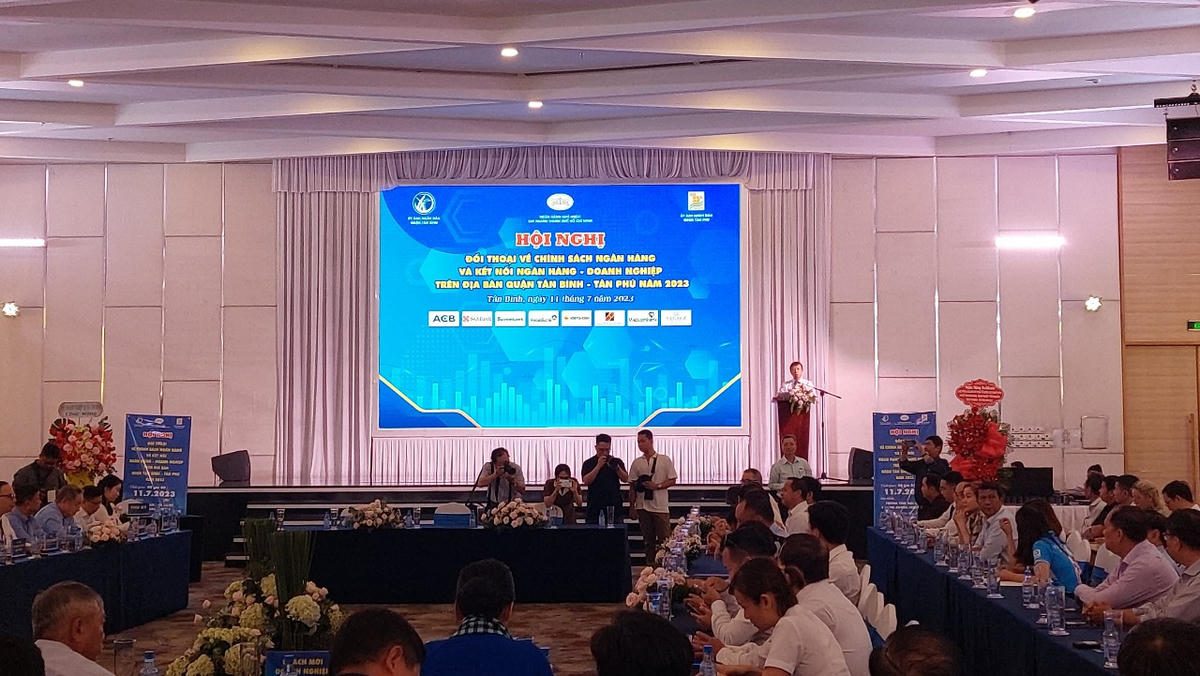 Quang cảnh Hội nghị đối thoại chính sách ngân hàng và kết nối Ngân hàng – Doanh nghiệp năm 2023.