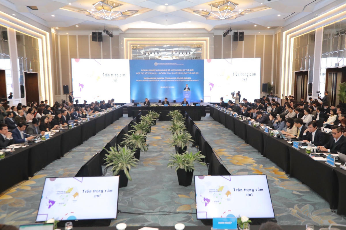 Toàn cảnh hội nghị.