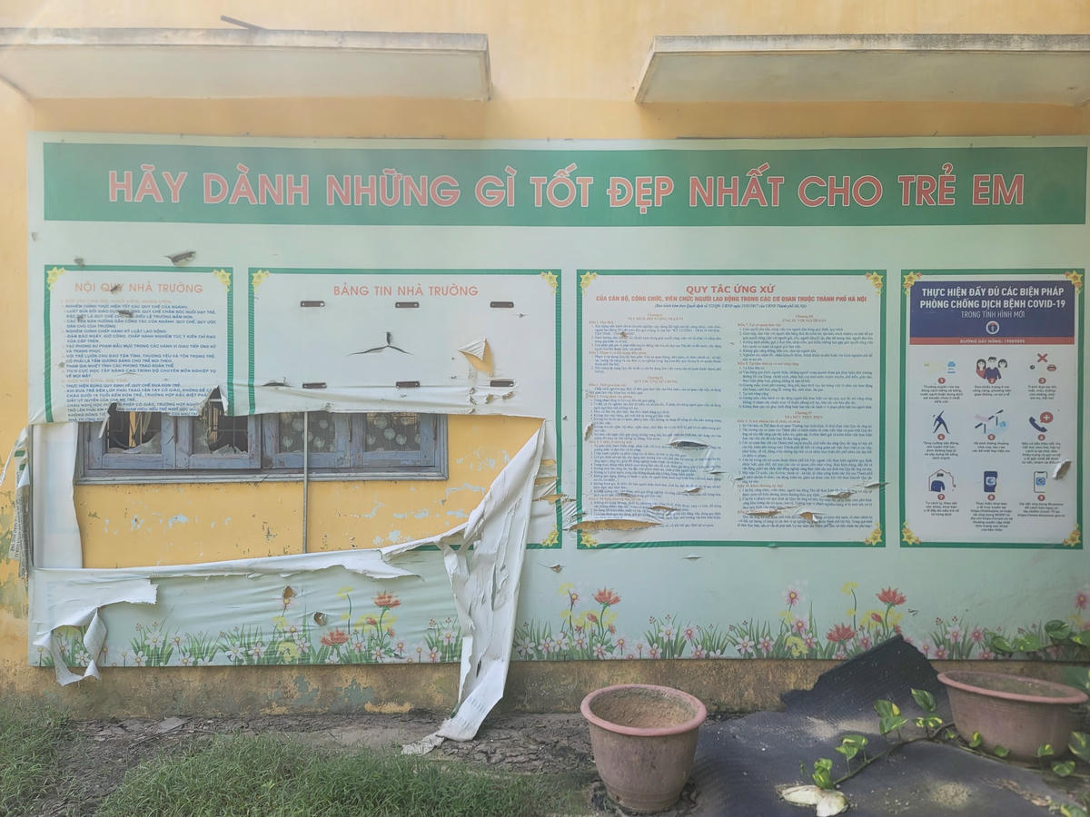 Cơ sở vật chất hỏng hóc nghiêm trọng.