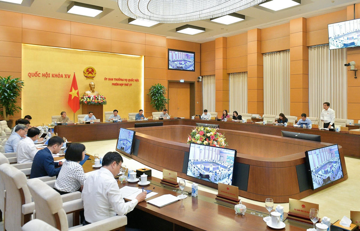 Toàn cảnh phiên họp của Ủy ban Thường vụ Quốc hội. Ảnh: VPQH