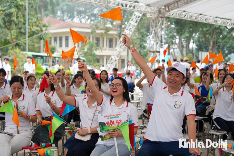 Lan tỏa thông điệp sống xanh từ giảng đường đến cộng đồng - Ảnh 9