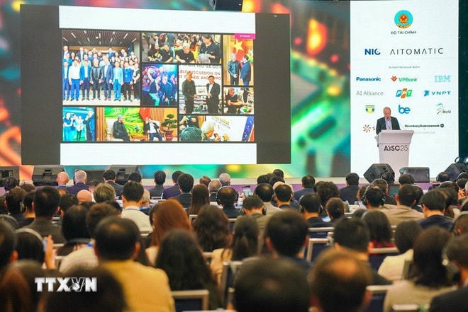 Quang cảnh Diễn đàn. (Ảnh: Khánh Hòa/TTXVN) ttxvn-cong-nghiep-ban-dan-2.jpg