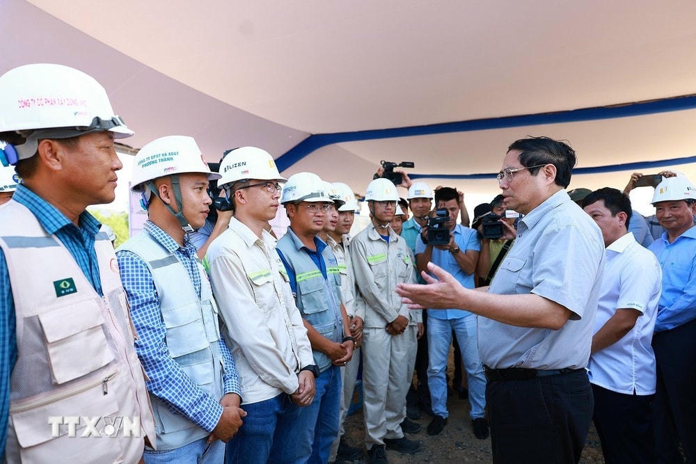 ttxvn_thu tuong kiem tra du an trong diem (6).jpg