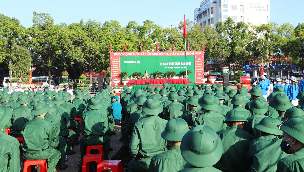 Toàn cảnh buổi Lễ giao nhận quân.