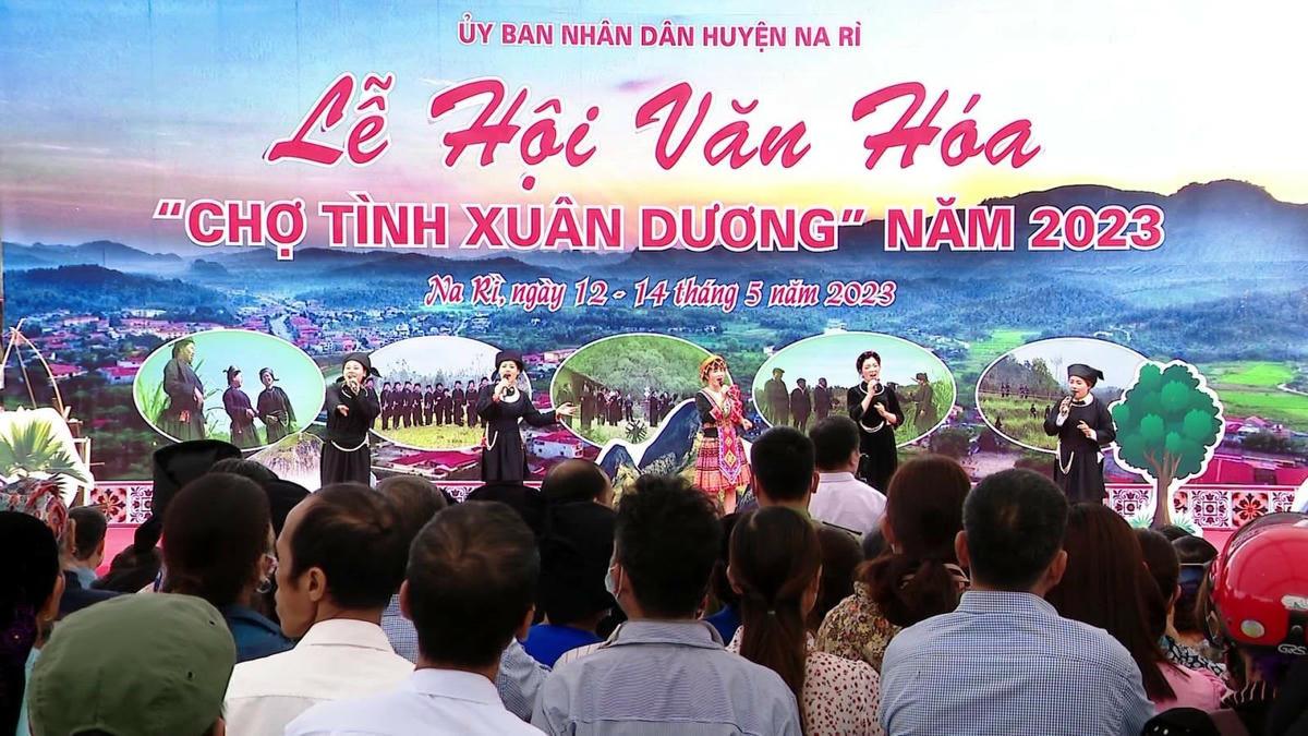 le-hoi-van-hoa-truyen-thong-cho-tinh-xuan-duong-nam-2023.jpg
