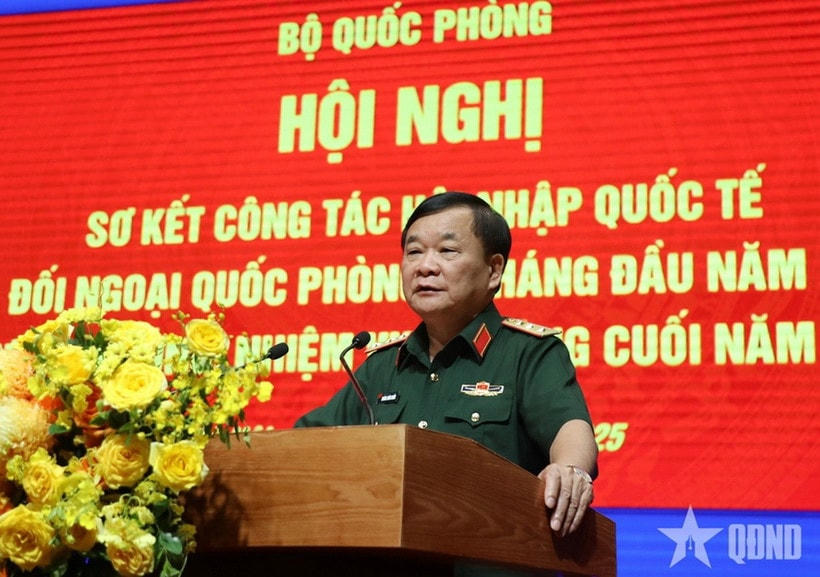 Thượng tướng Hoàng Xuân Chiến phát biểu tại Hội nghị. (Nguồn: Báo Quân đội Nhân dân)