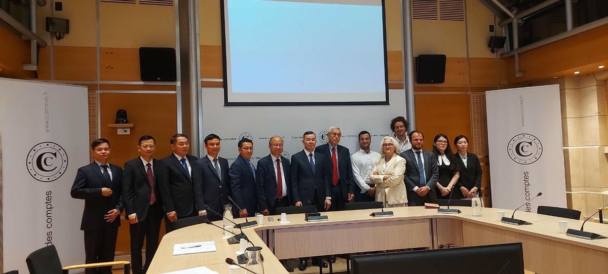 Các đại biểu chụp ảnh lưu niệm. Ảnh CTV