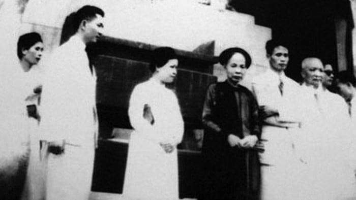 gia-dinh-trinh-van-bo.jpg