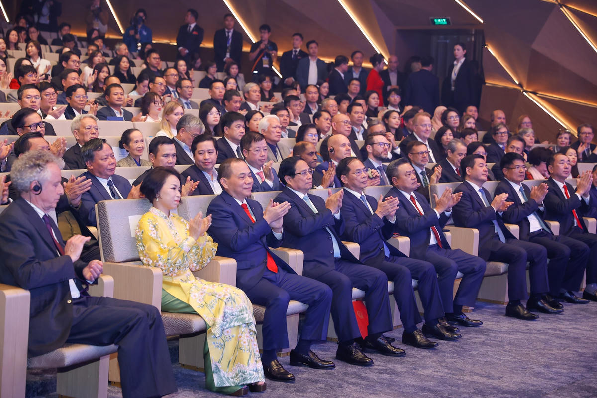 Phát biểu của Thủ tướng Phạm Minh Chính tại lễ trao giải thưởng VinFuture 2024- Ảnh 3. Phát biểu của Thủ tướng Phạm Minh Chính tại lễ trao giải thưởng VinFuture 2024- Ảnh 3.