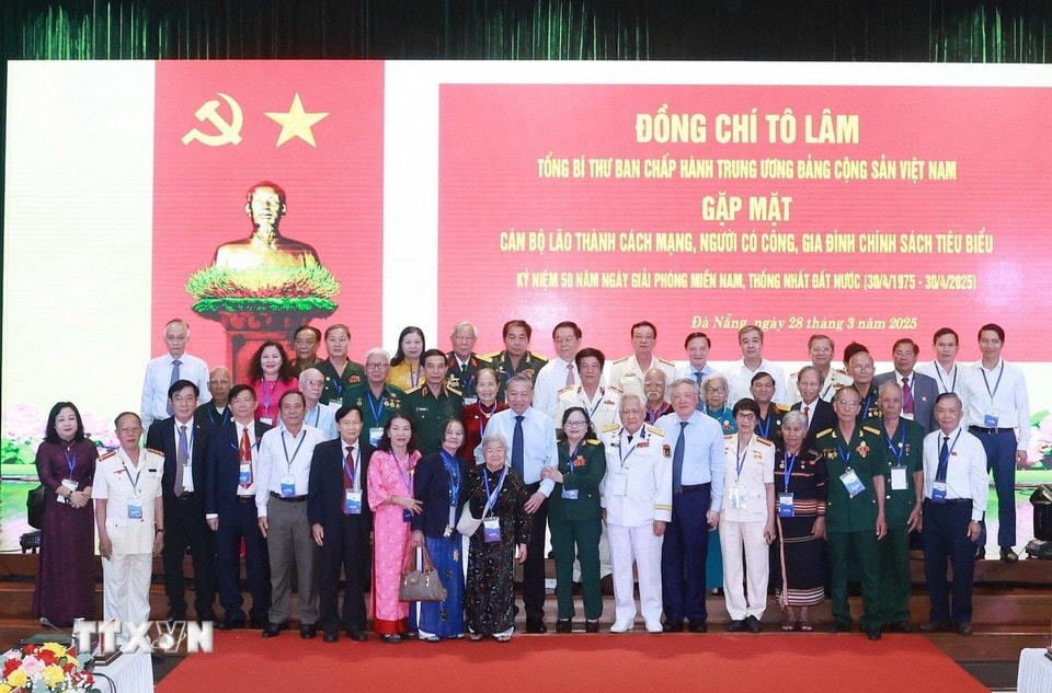 Tổng Bí thư Tô Lâm với các đại biểu. (Ảnh: Thống Nhất/TTXVN)