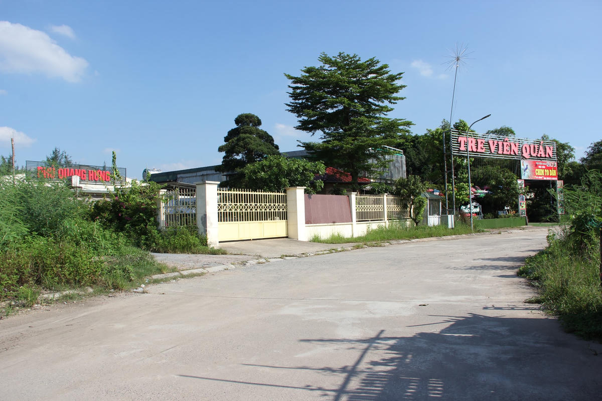 Trong văn bản của UBND TP Hà Nội nêu rõ: Việc khai thác phải dựa trên nguyên tắc xây dựng các công trình tạm thời, bằng các vật liệu tạm, khấu hao nhanh (sân bóng mini, sân tập golf, bãi đỗ xe tĩnh) không xây dựng công trình kiên cố.