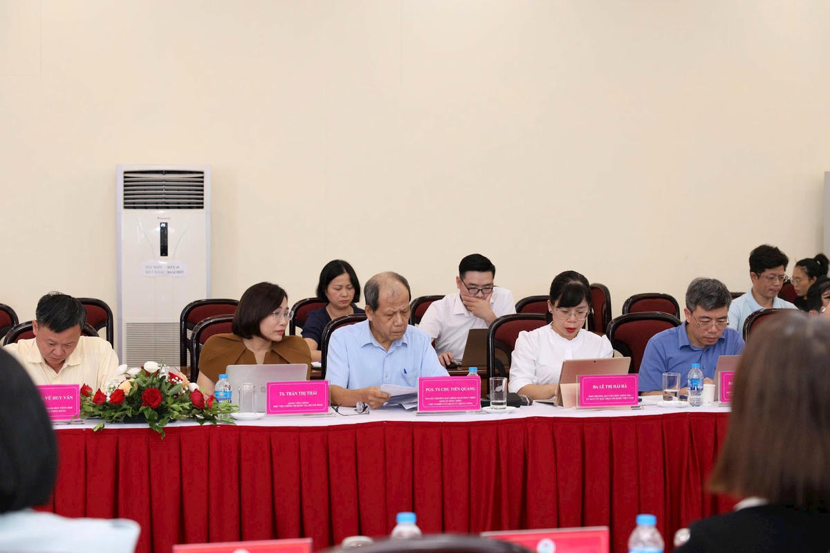 Các đại biểu dự Hội thảo. Ảnh: Anh Vũ