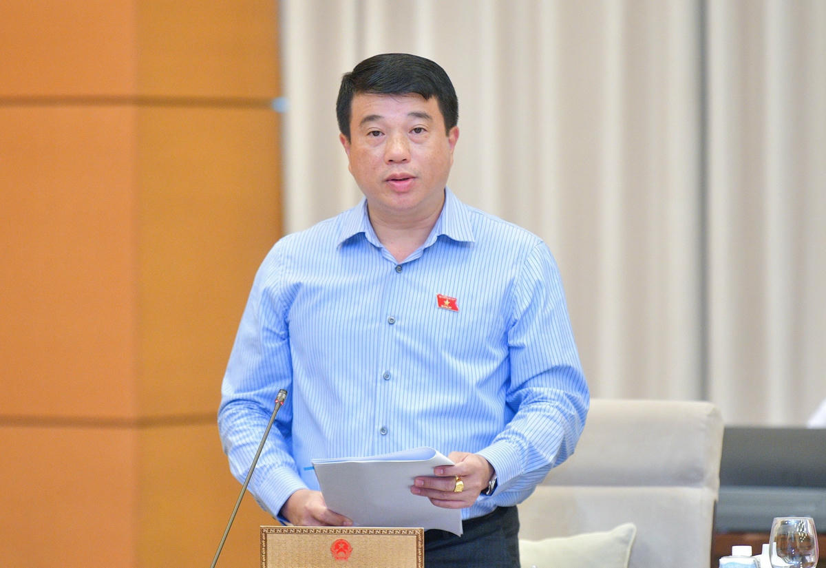 Chủ tịch Hội đồng Dân tộc của Quốc hội Y Thanh Hà Niê Kđăm - Phó Trưởng Đoàn Thường trực Đoàn giám sát . Ảnh: quochoi.vn